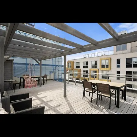With 2 Bedrooms Apartment